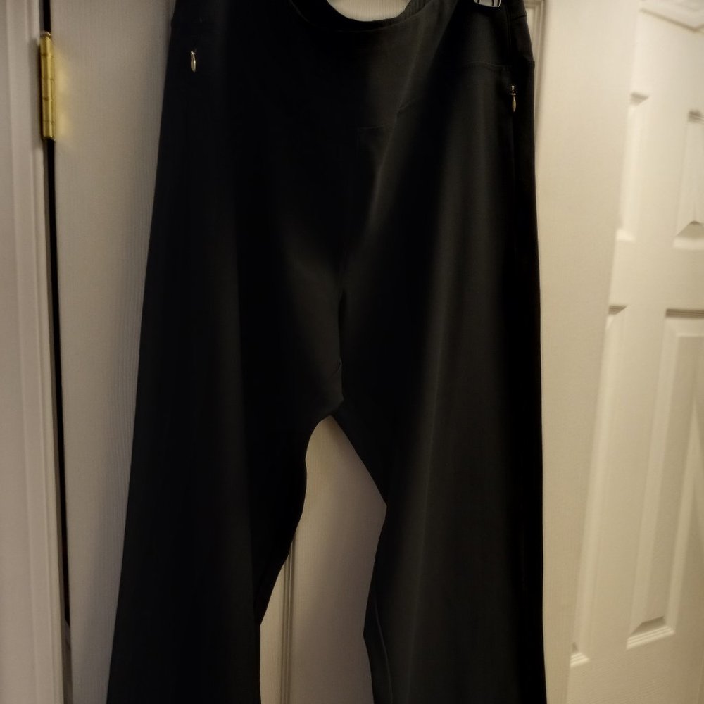 Lucy Everyday Collection Pants